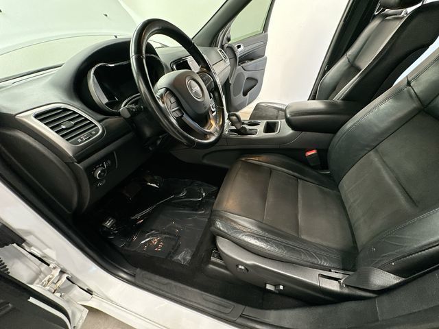 2019 Jeep Grand Cherokee Altitude White at Luther Ford