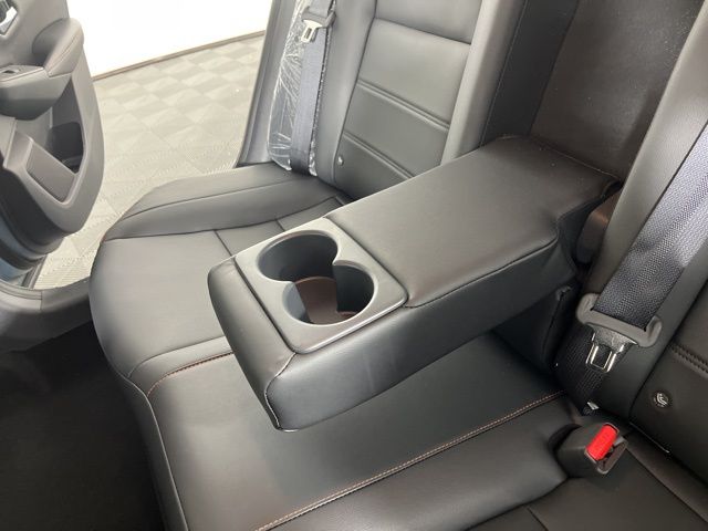 2025 Atlantic Gray Metallic/Super Black Nissan Sentra SR FWD Sedan