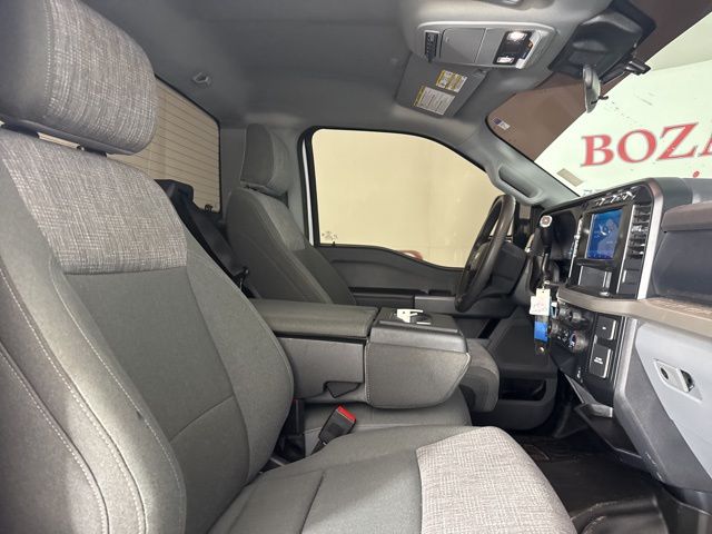 2024 Oxford White Ford Super Duty F-350 DRW XLT 4X4 Truck