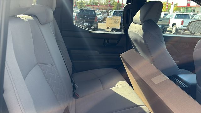 2025 Toyota Tacoma SR5 - Photo 26