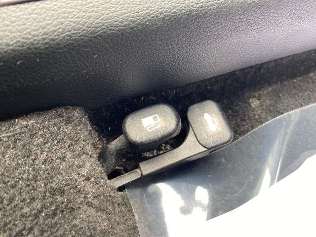2019 Kia Forte LXS - Grey exterior view 16