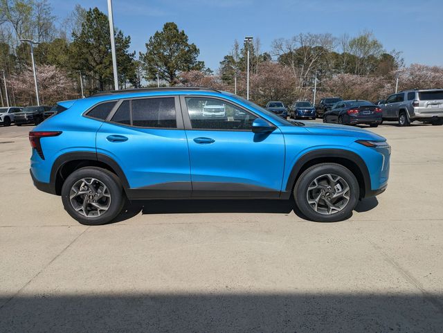 2025 Chevrolet Trax LT photo