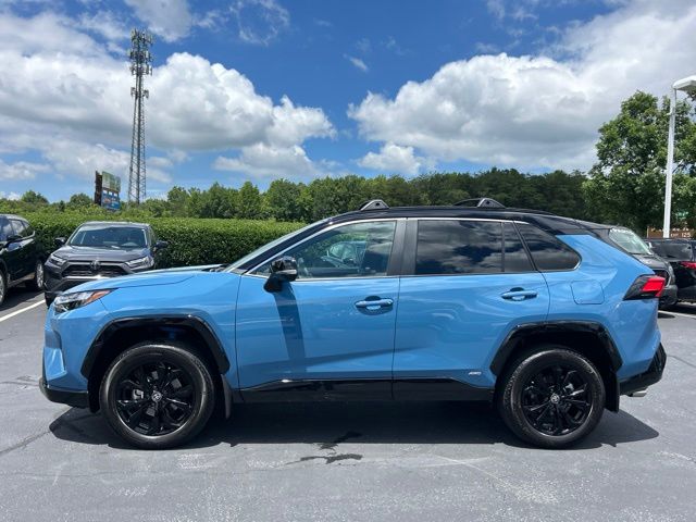 2025 Toyota RAV4 XSE - Photo 12