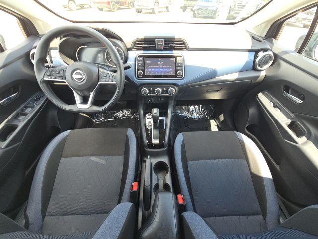 2025 Nissan Versa 1.6 SV:B02429
