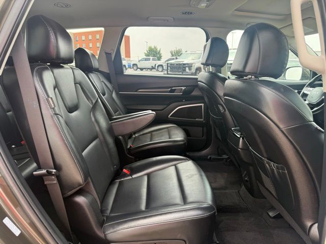 used 2025 Kia Telluride car, priced at $35,457