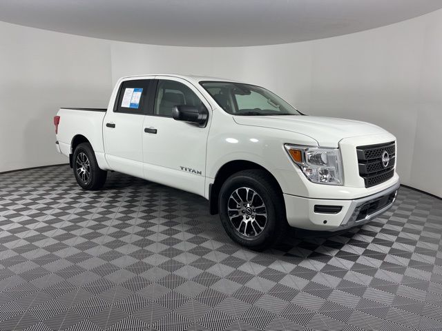 2024 Nissan Titan SV 2