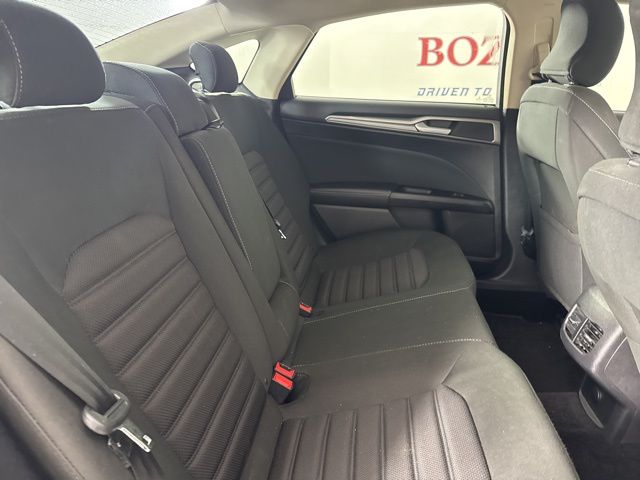 2017 Ingot Silver Ford Fusion SE FWD Sedan