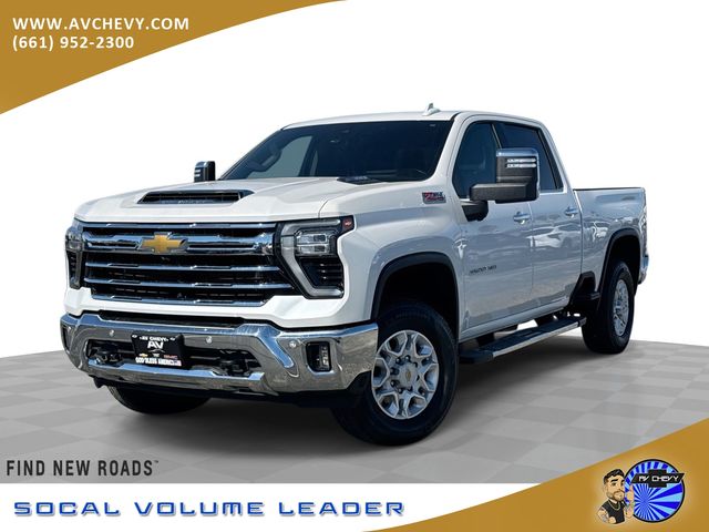 White (Iridescent Pearl Tricoat) 2024 Chevrolet Silverado 2500HD LTZ Crew Cab 4WD Pickup Truck Four-Wheel Drive Automatic