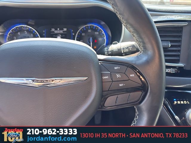 Used Car 2020 Chrysler Pacifica  Touring L For Sale Under $20,000 In San Antonio, Texas