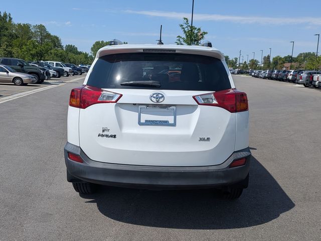2014 Toyota RAV4 - Image 4