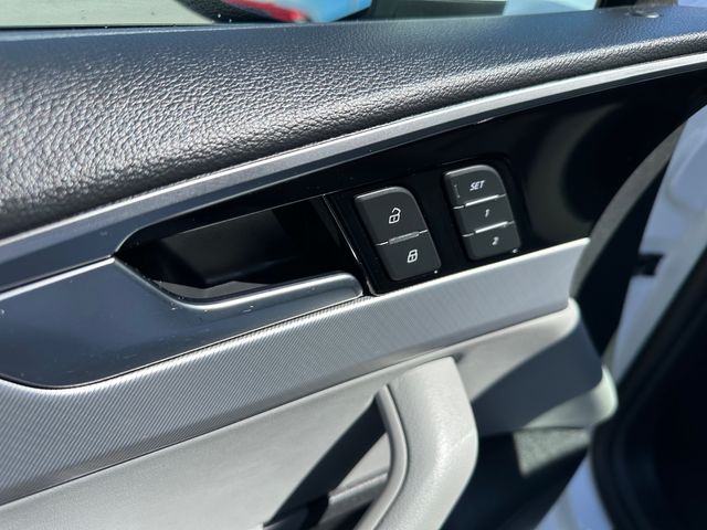 Used 2025  Audi 45 S line Premium image 17