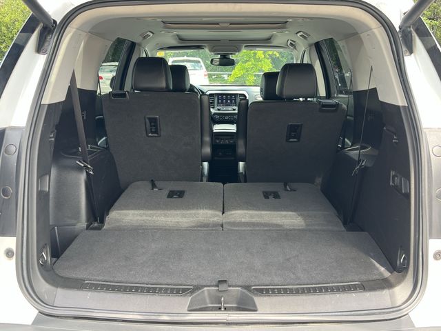 Used 2020 White GMC SLT image 42