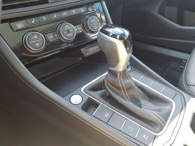 2024 Volkswagen Jetta - Image 21