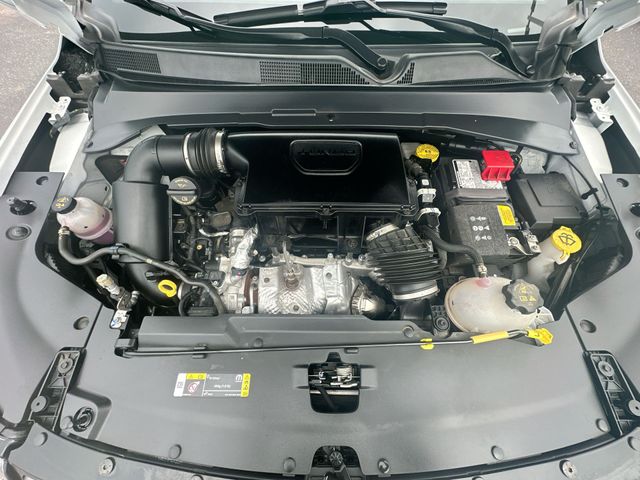 Certified Used 2025 White Jeep Limited image 28