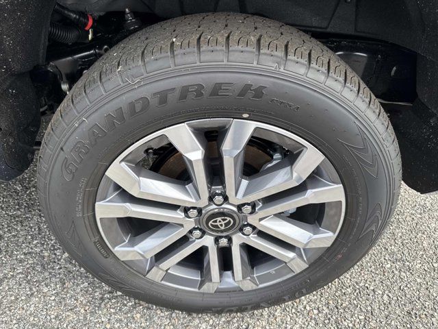 2025 Toyota 4Runner Limited - Photo 33