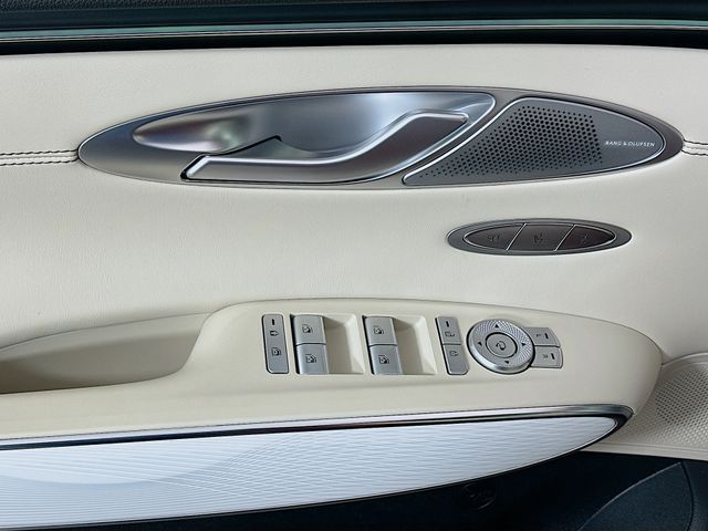 Thumbnail: 2026 Genesis GV70 - 20