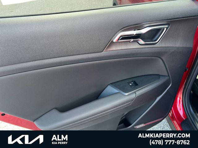 New 2026 Runway Red / Black Roof Kia X-Pro Prestige image 17