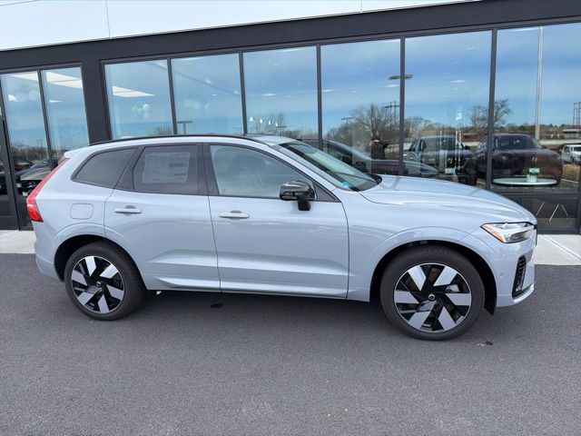 New 2025 Gray Volvo T8 Plus image 2