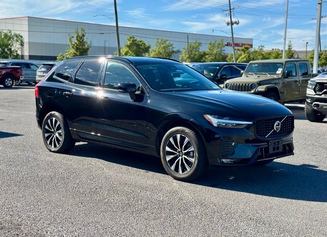 2025 Volvo XC60 B5 Plus
