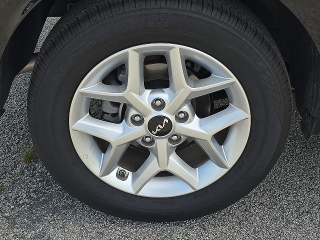 2025 Kia Soul LX:B02321