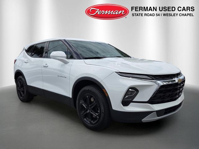 Summit White 2023 Chevrolet Blazer SUV / Crossover Front-Wheel Drive 9-Speed Automatic Overdrive