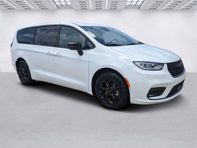 2024 Chrysler Pacifica Hybrid S Appearance FWD