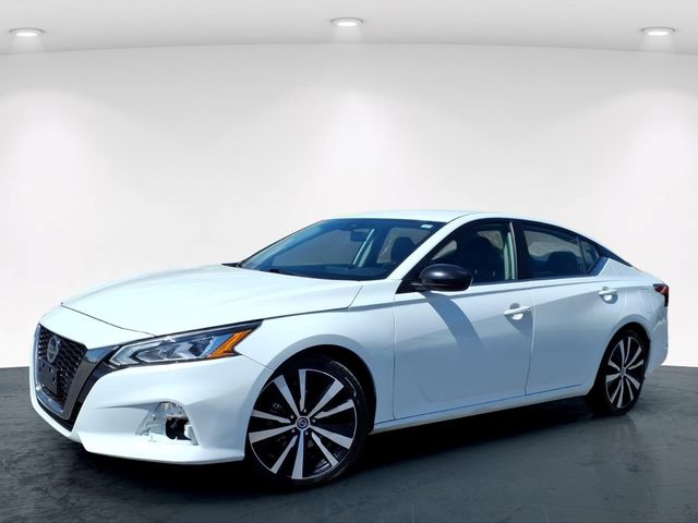 Glacier White 2022 Nissan Altima 2.5 SR FWD Sedan Front-Wheel Drive Continuously Variable Transmission