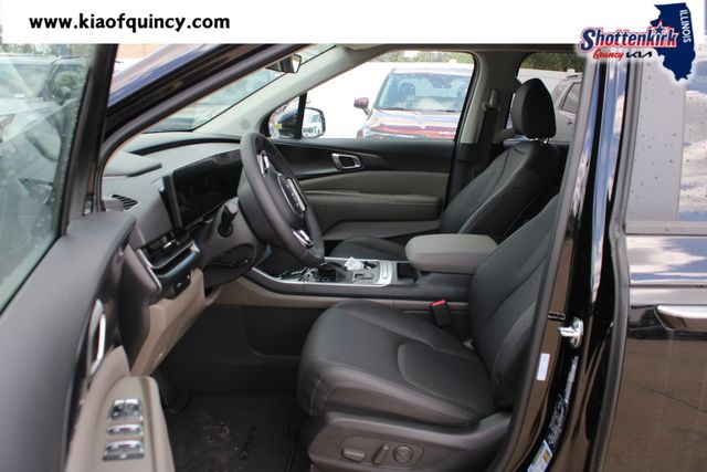 New 2026 Kia Carnival MPV Van