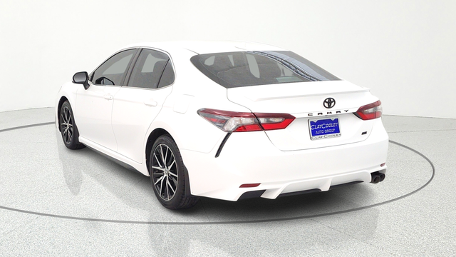 View vehicle photo 5