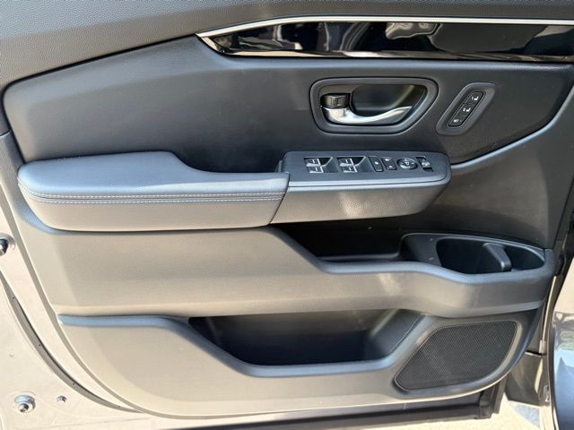 used 2025 Honda Pilot car, priced at $43,895