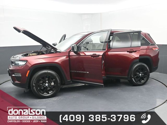 used 2022 Jeep Grand Cherokee car, priced at $27,597