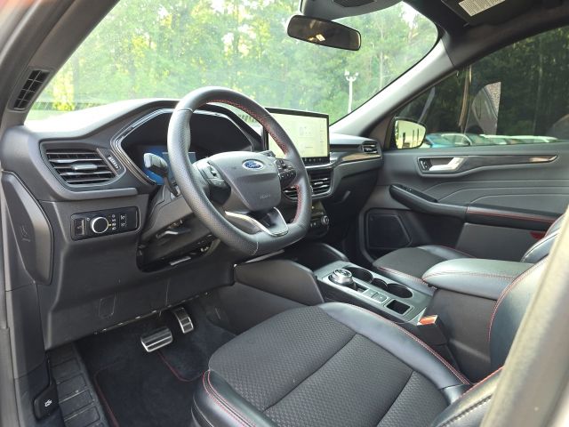2023 Ford Escape ST-Line:L166580A