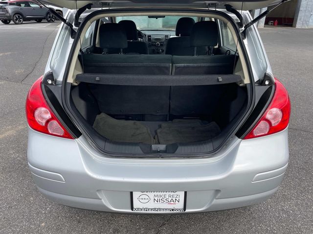 2011 Nissan Versa 1.8 S 11