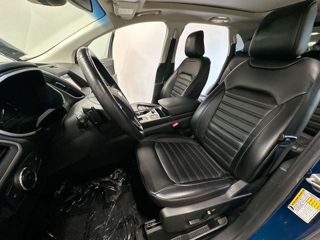 2020 Ford Edge SEL Green at Luther Ford