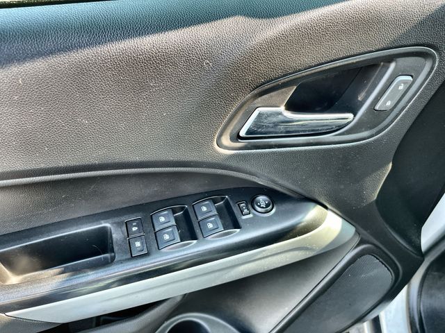 Used 2019 White Chevrolet LT image 16