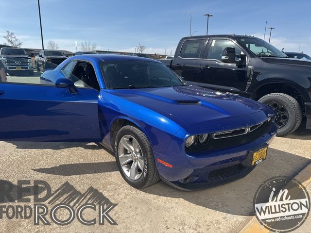 Indigo Blue 2022 Dodge Challenger SXT RWD Coupe Rear-Wheel Drive 8-Speed Automatic