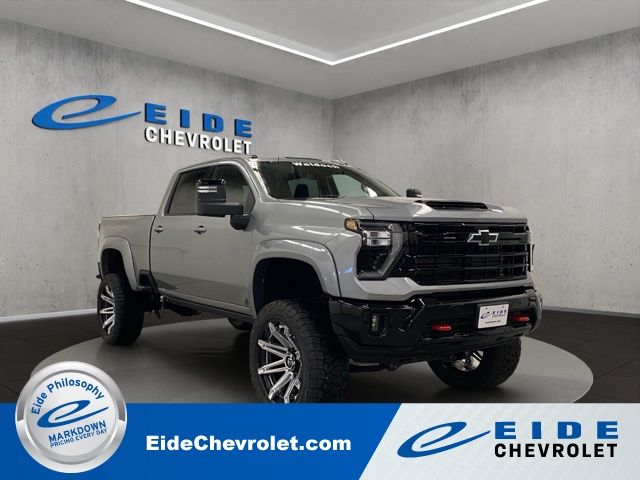 Sterling Gray Metallic 2025 Chevrolet Silverado 2500HD LTZ Crew Cab 4WD Pickup Truck Four-Wheel Drive Automatic