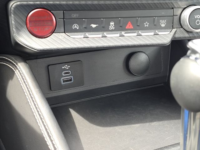 2025 Ford Mustang EcoBoost Premium:B02251