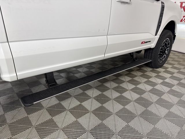 2025 Star White Metallic Tri-Coat Ford Super Duty F-250 SRW Platinum 4X4 Truck