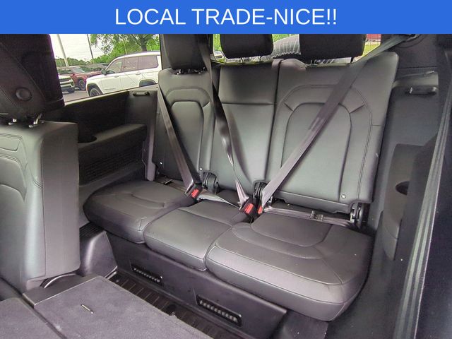 Used 2024  Land Rover S image 33