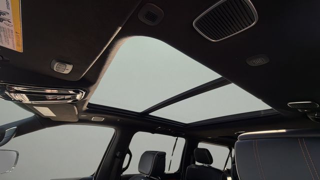Used 2024 Black Jeep Series III image 19