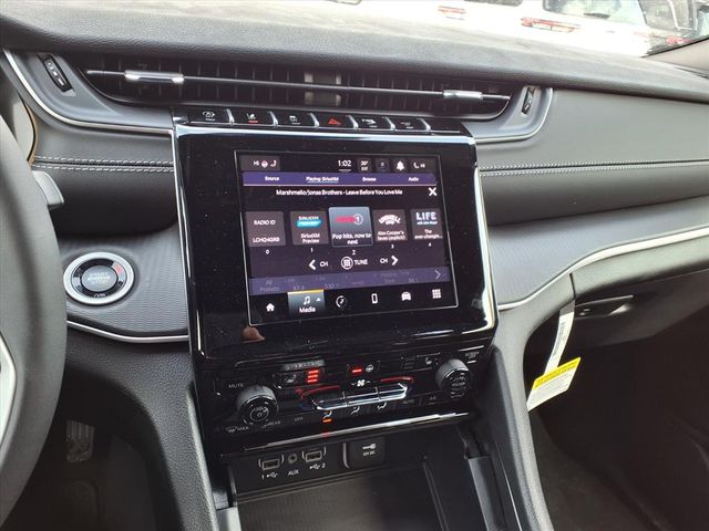 New 2025 Gray Jeep Laredo image 20