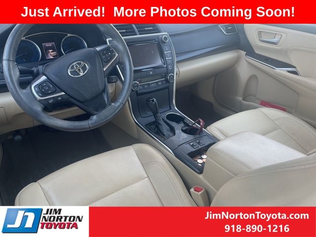 2017 Toyota Camry XLE 9