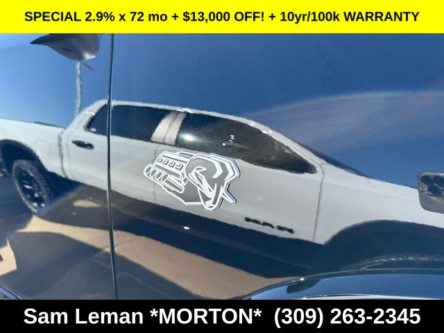 View vehicle photo 6