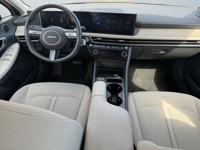 Certified Used 2025 Silver Hyundai SEL image 10