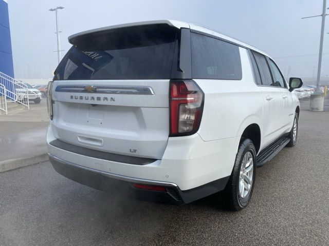 2021 Chevrolet Suburban LT photo