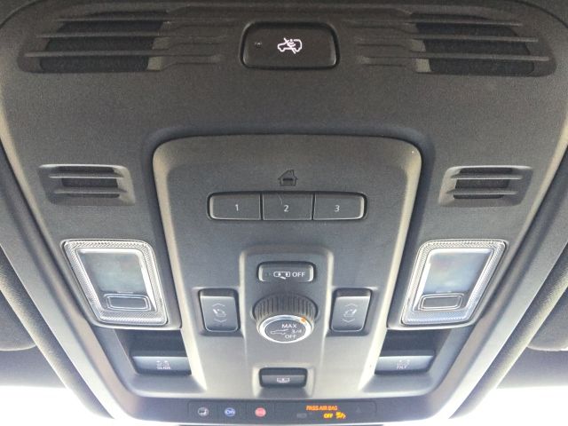 2021 Cadillac Escalade Premium Luxury:45327B1