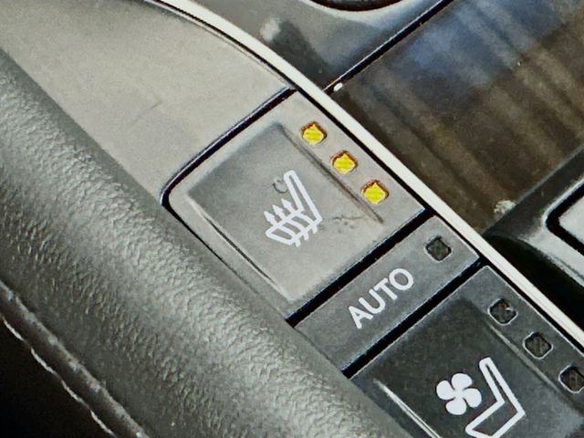 2016 Lexus LX 570 21