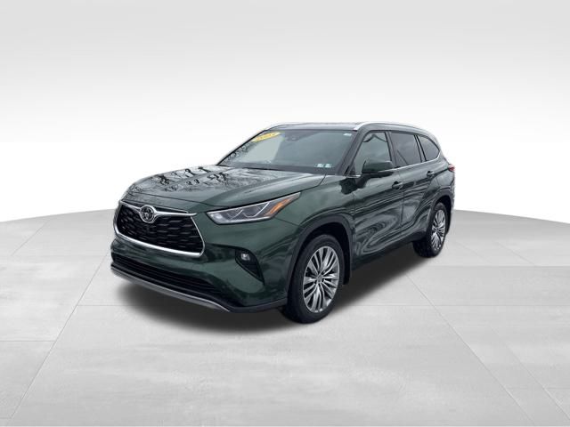 used 2023 Toyota Highlander car, priced at $43,136