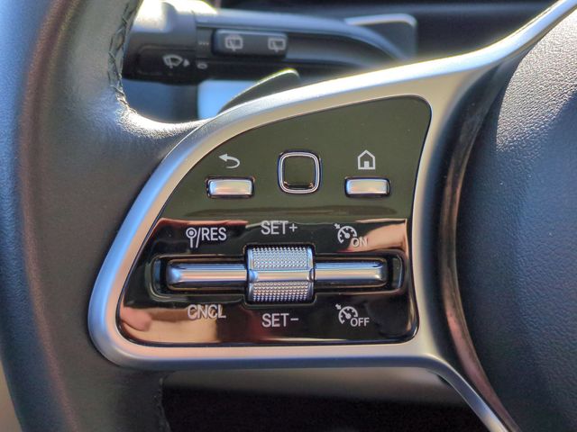 Used 2023  Mercedes-Benz GLB 250 image 16